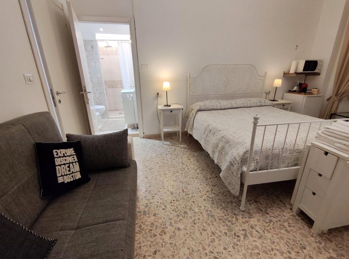 Sergio Tourist Rental Close Tiburtina Station Roma Exterior foto