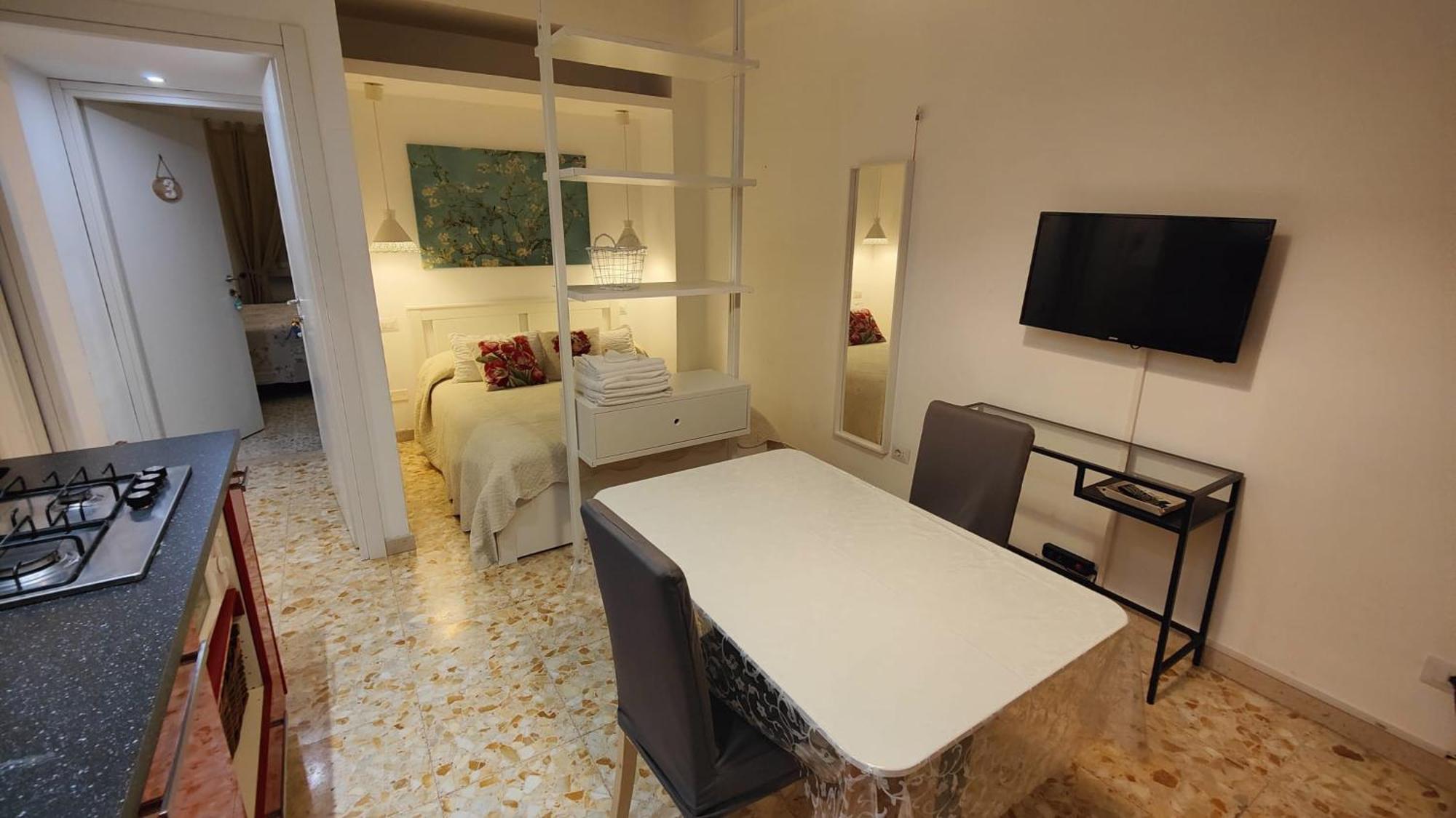 Sergio Tourist Rental Close Tiburtina Station Roma Exterior foto